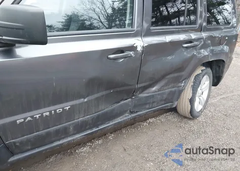 2016 Jeep Patriot Latitude z USA, uszkodzony, nr VIN 1C4NJRFB7GD626454